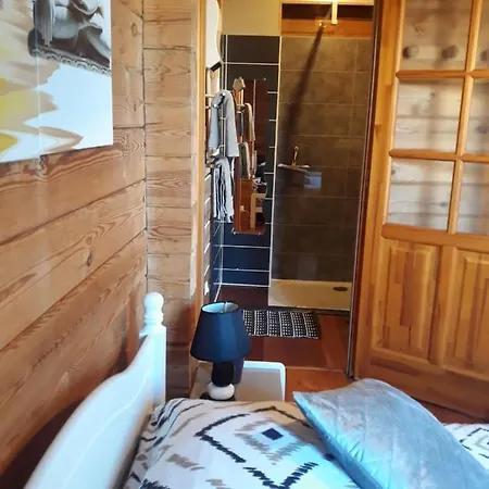 Privée Dans Chalet En Bois Proche De La Mer Bed & Breakfast